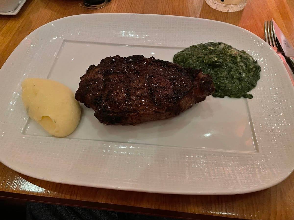 CUT Beverly Hills restaurant in Beverly Hills - photo 4