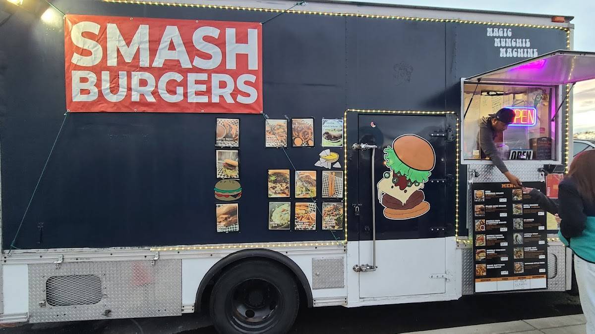 Magic Munchie Machine restaurant in Prineville - photo 3