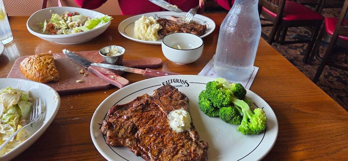 Saltgrass Steak House restaurant in Houston - photo 3