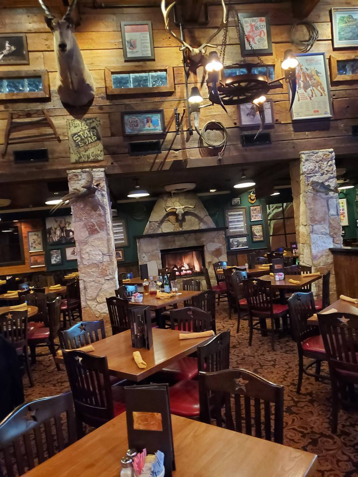 Saltgrass Steak House restaurant in Houston - photo 4