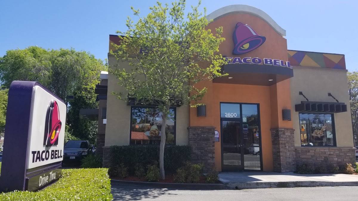 Taco Bell restaurant in Santa Clara - photo 5