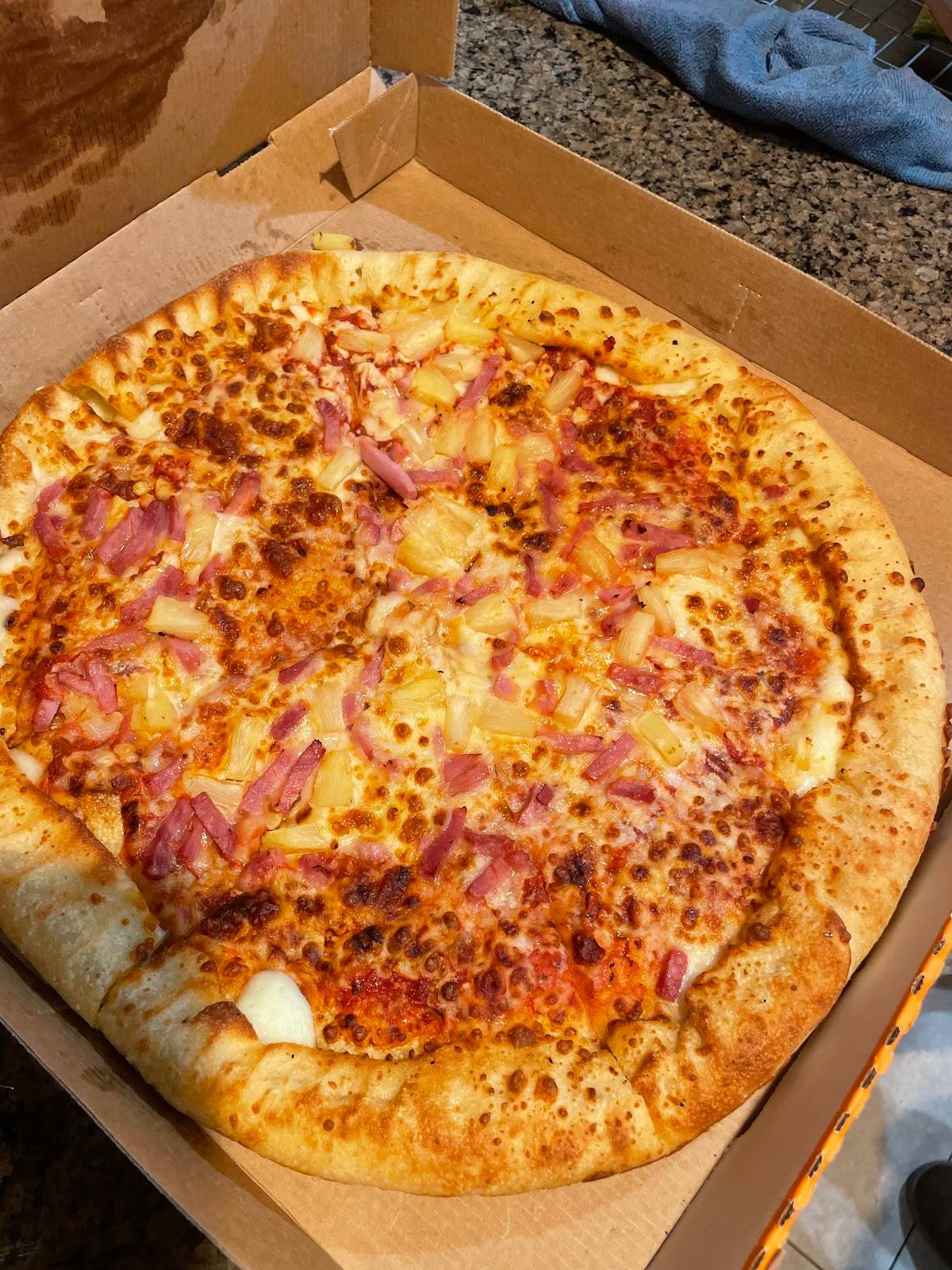 Little Caesars Pizza restaurant in Anaheim - photo 4