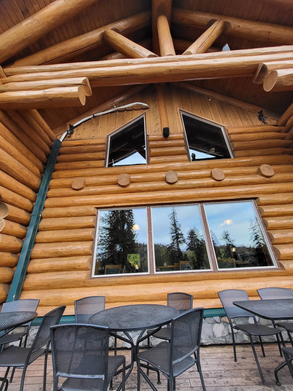 Stone Cliff Inn restaurant in Oregon City - photo 10