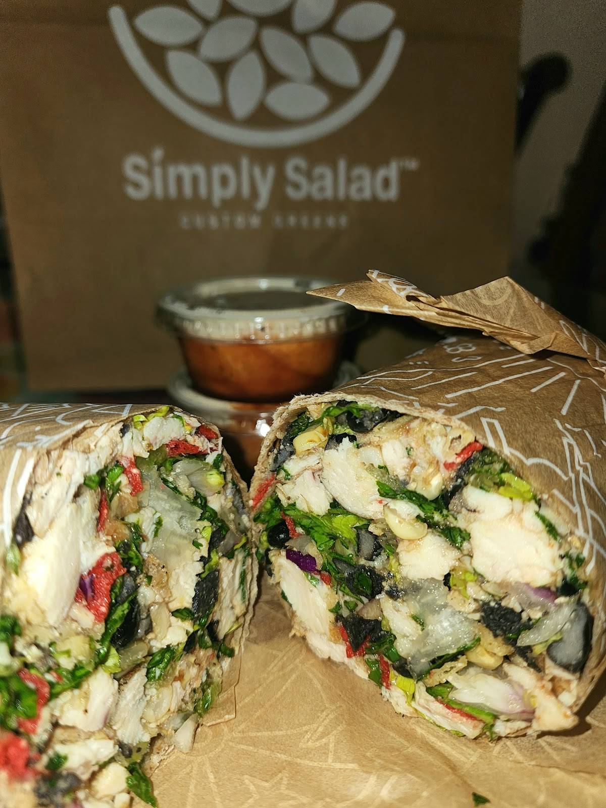 Simply Salad restaurant in Los Angeles - photo 4