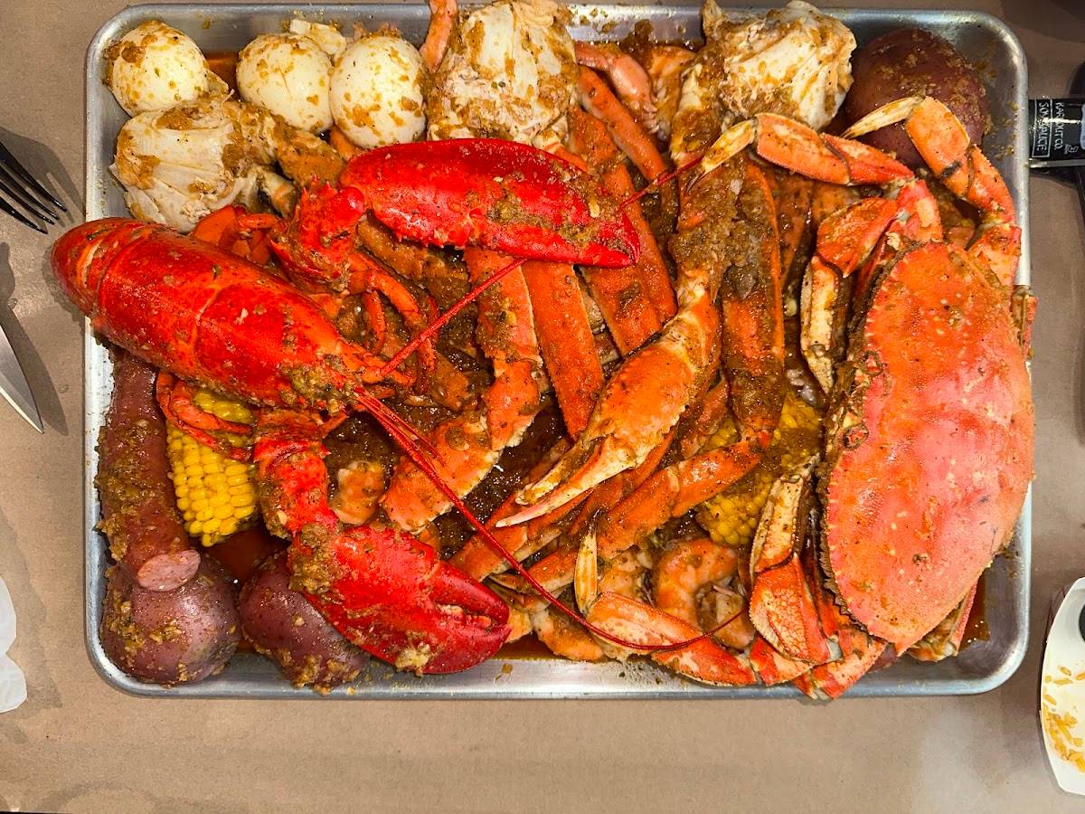 Clawdaddy restaurant in Houston - photo 5