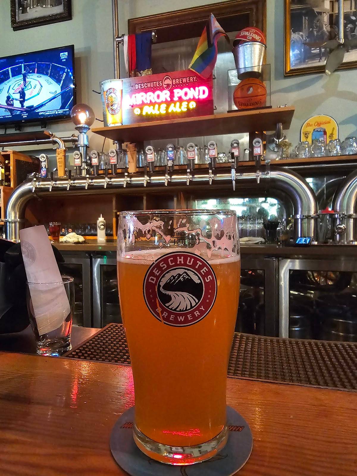 Deschutes Brewery Portland Public House restaurant in Portland - photo 5
