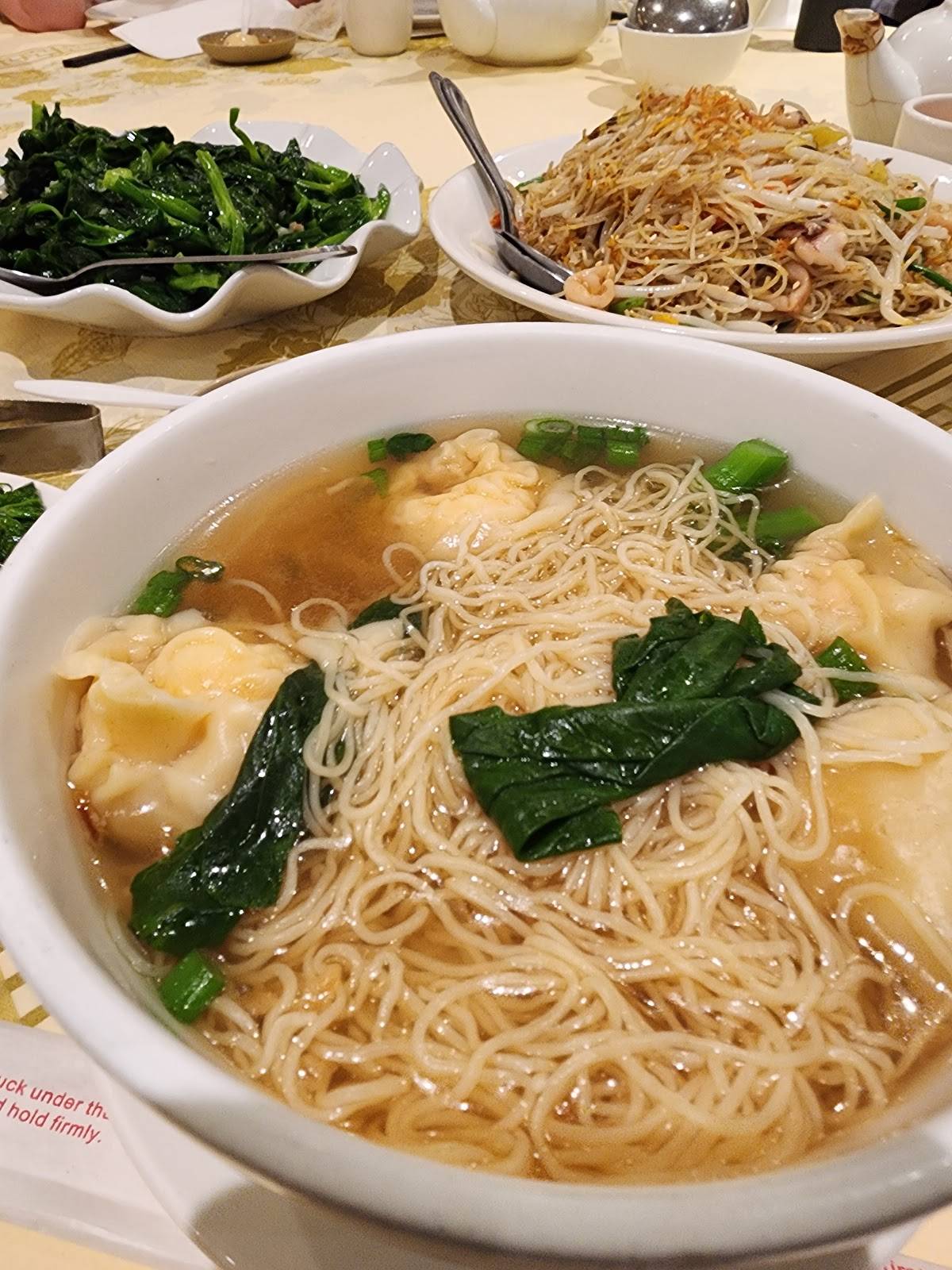 Wu's Wonton King - Photo 4