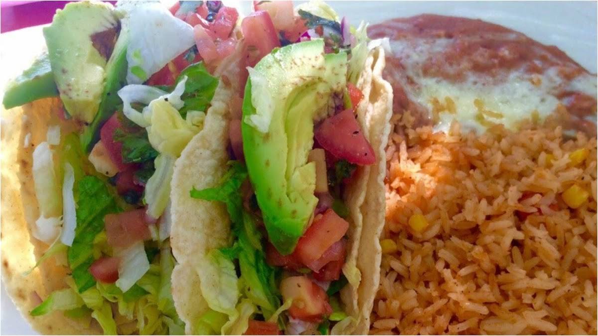 Sagebrush Cantina restaurant in Calabasas - photo 4