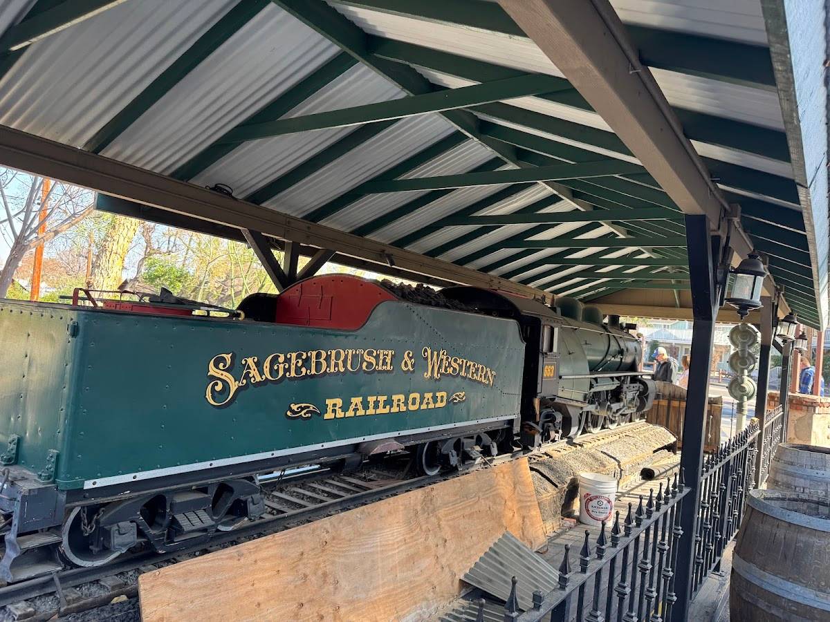 Sagebrush Cantina restaurant in Calabasas - photo 9