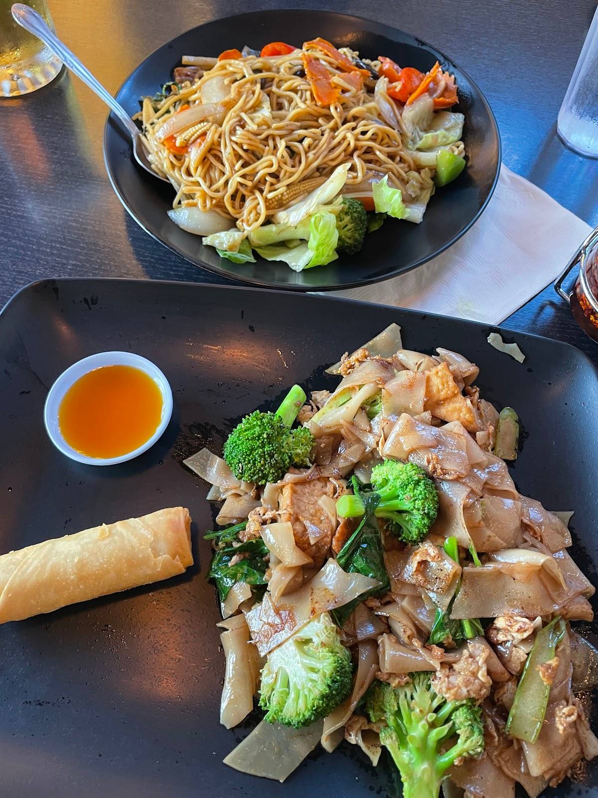 Tree House Thai restaurant in Culver City - photo 9