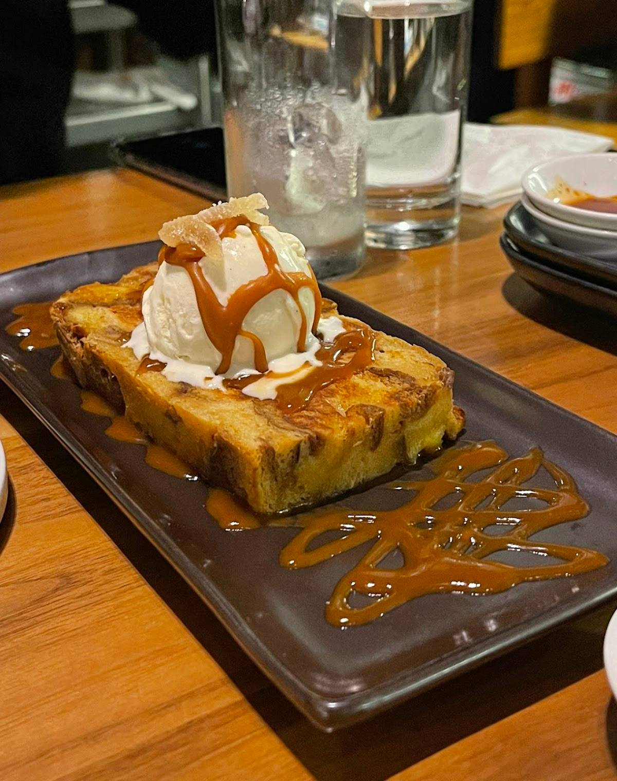 Blue Ribbon Sushi Bar & Grill restaurant in Los Angeles - photo 10