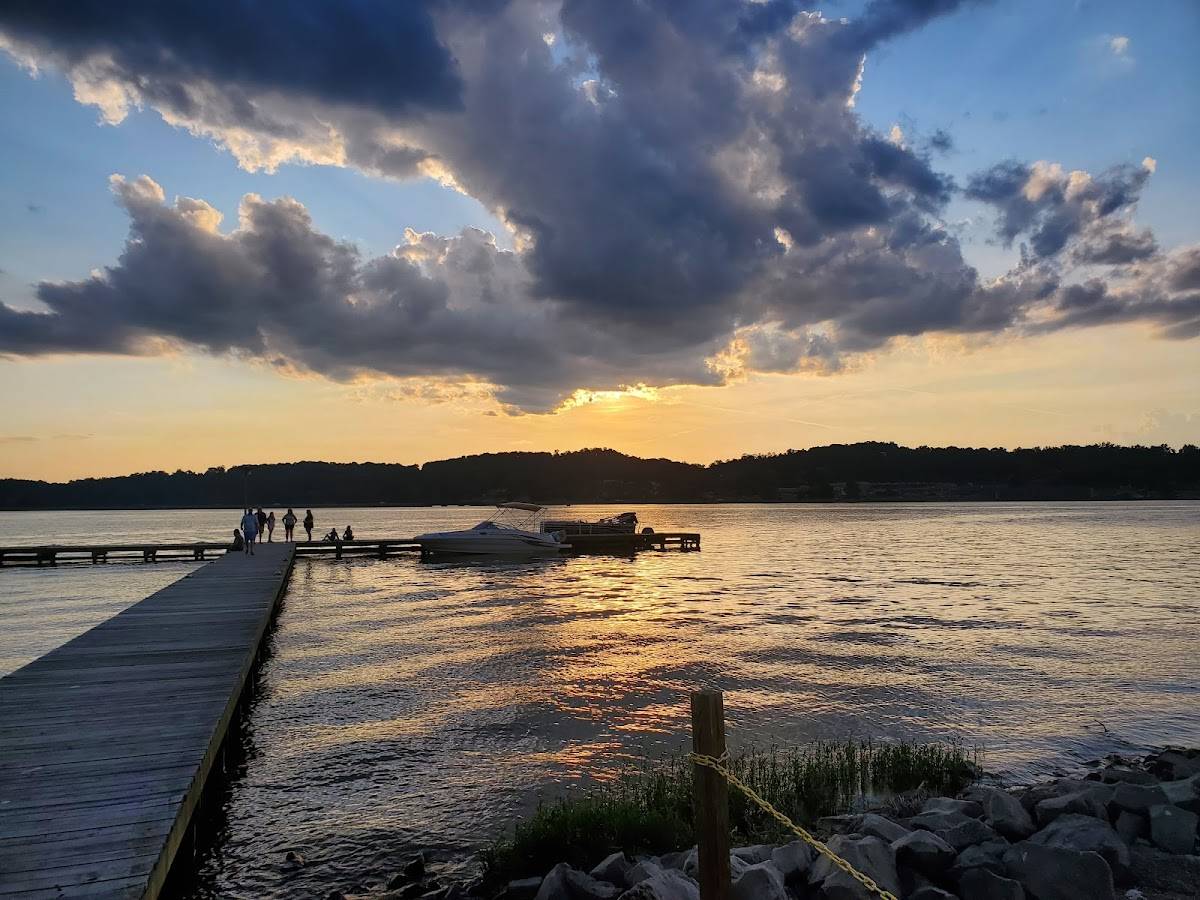 Top O' The River restaurant in Guntersville - photo 6