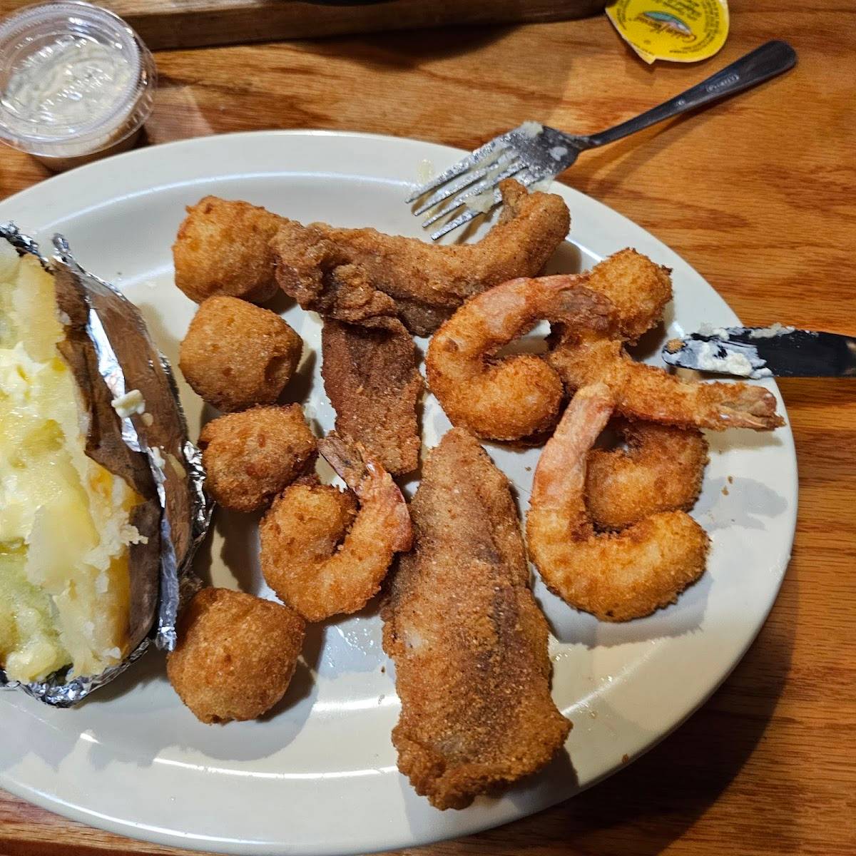 Top O' The River restaurant in Guntersville - photo 7