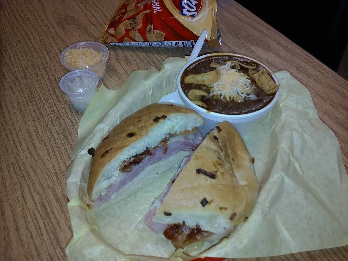 Dixie Deli restaurant in Houston - photo 7