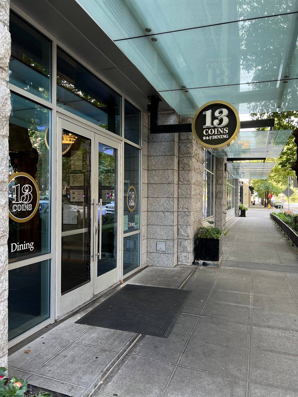 13 Coins Seattle restaurant in Seattle - photo 7