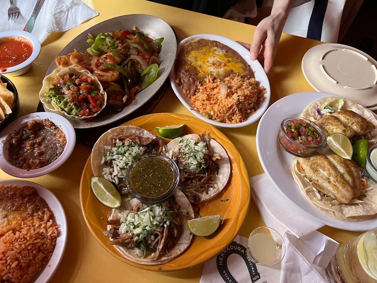 El Coyote restaurant in Los Angeles - photo 4