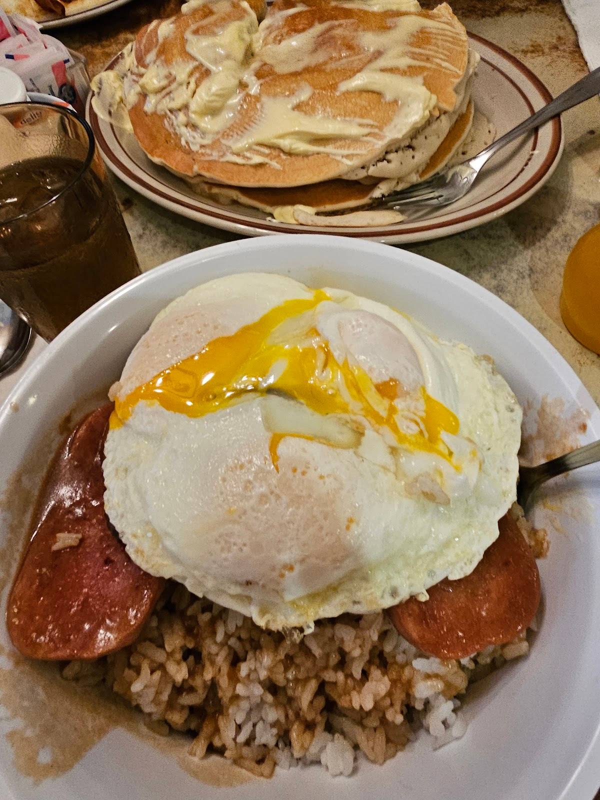 Ken's House of Pancakes restaurant in Hilo - photo 2