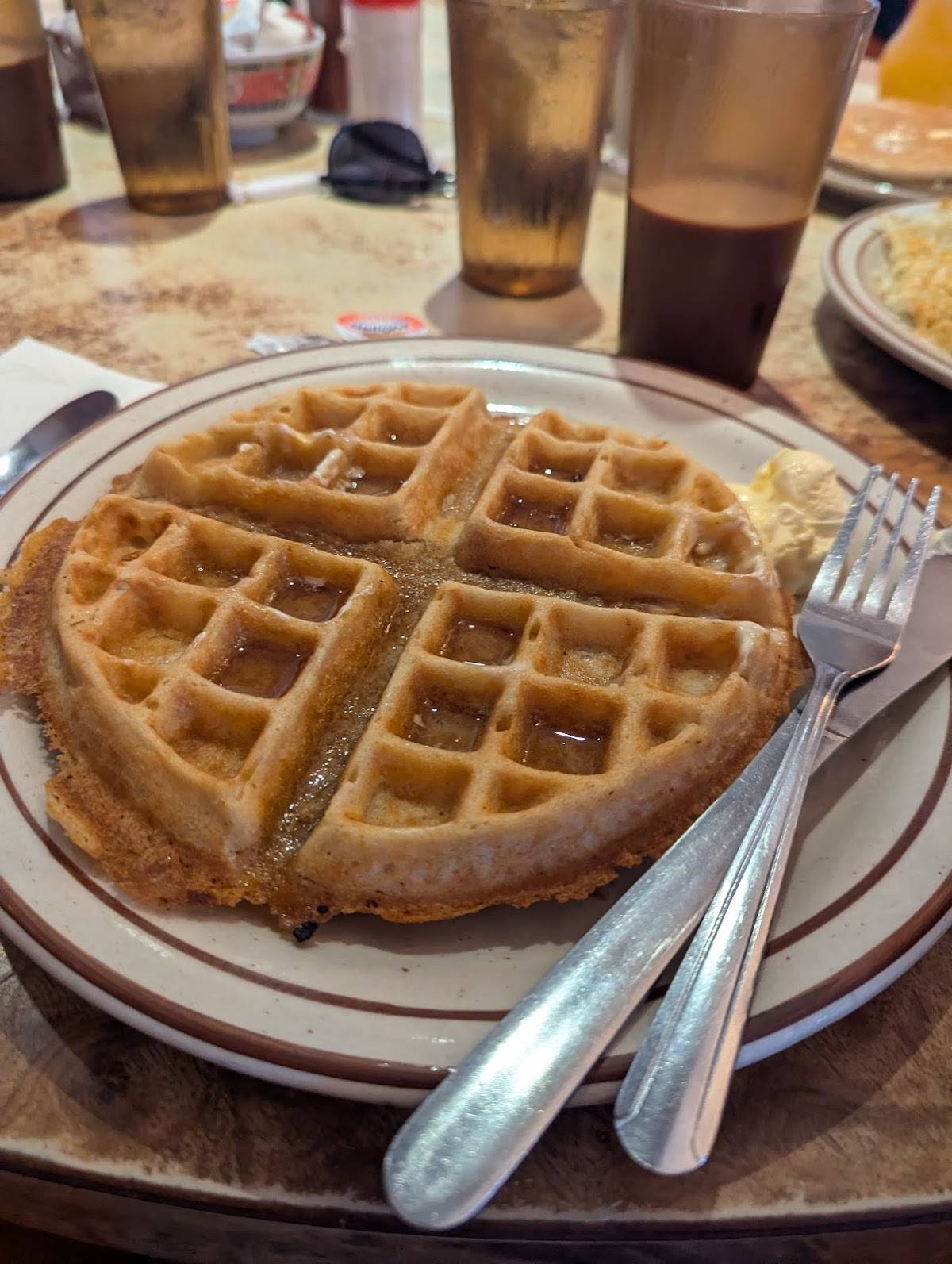 Ken's House of Pancakes restaurant in Hilo - photo 10
