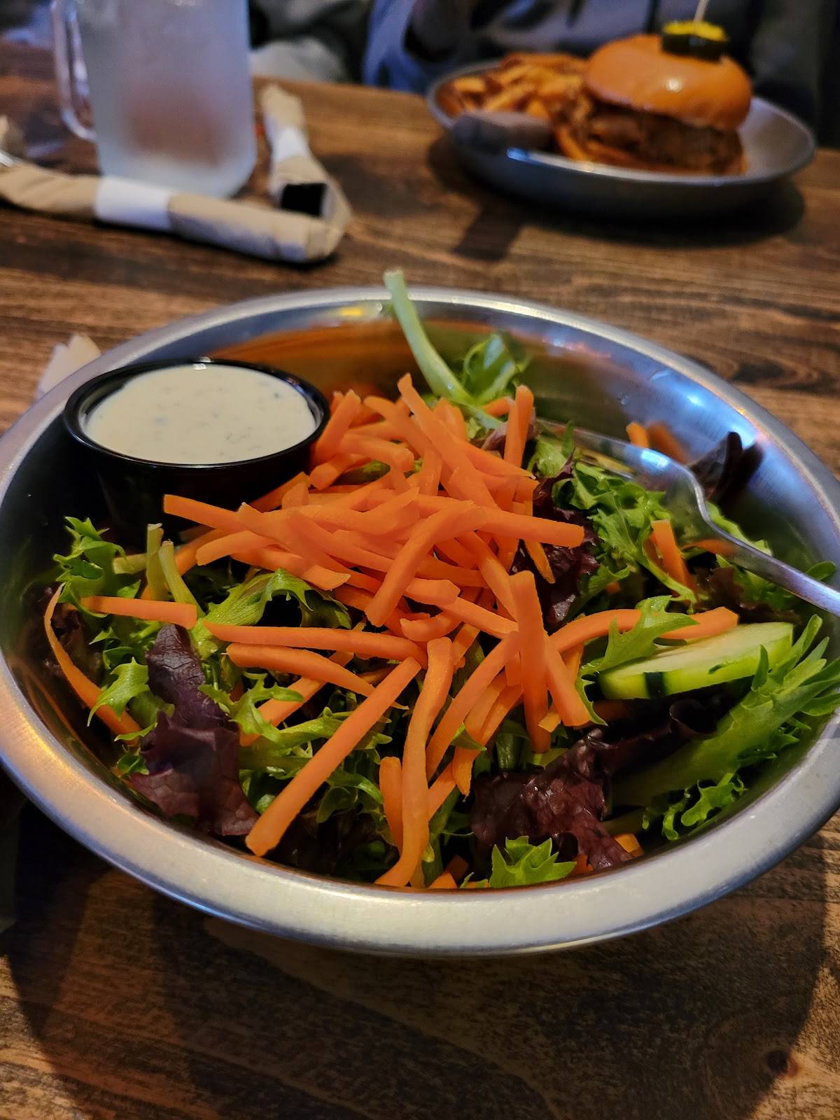 Broderick Roadhouse restaurant in Walnut Creek - photo 6