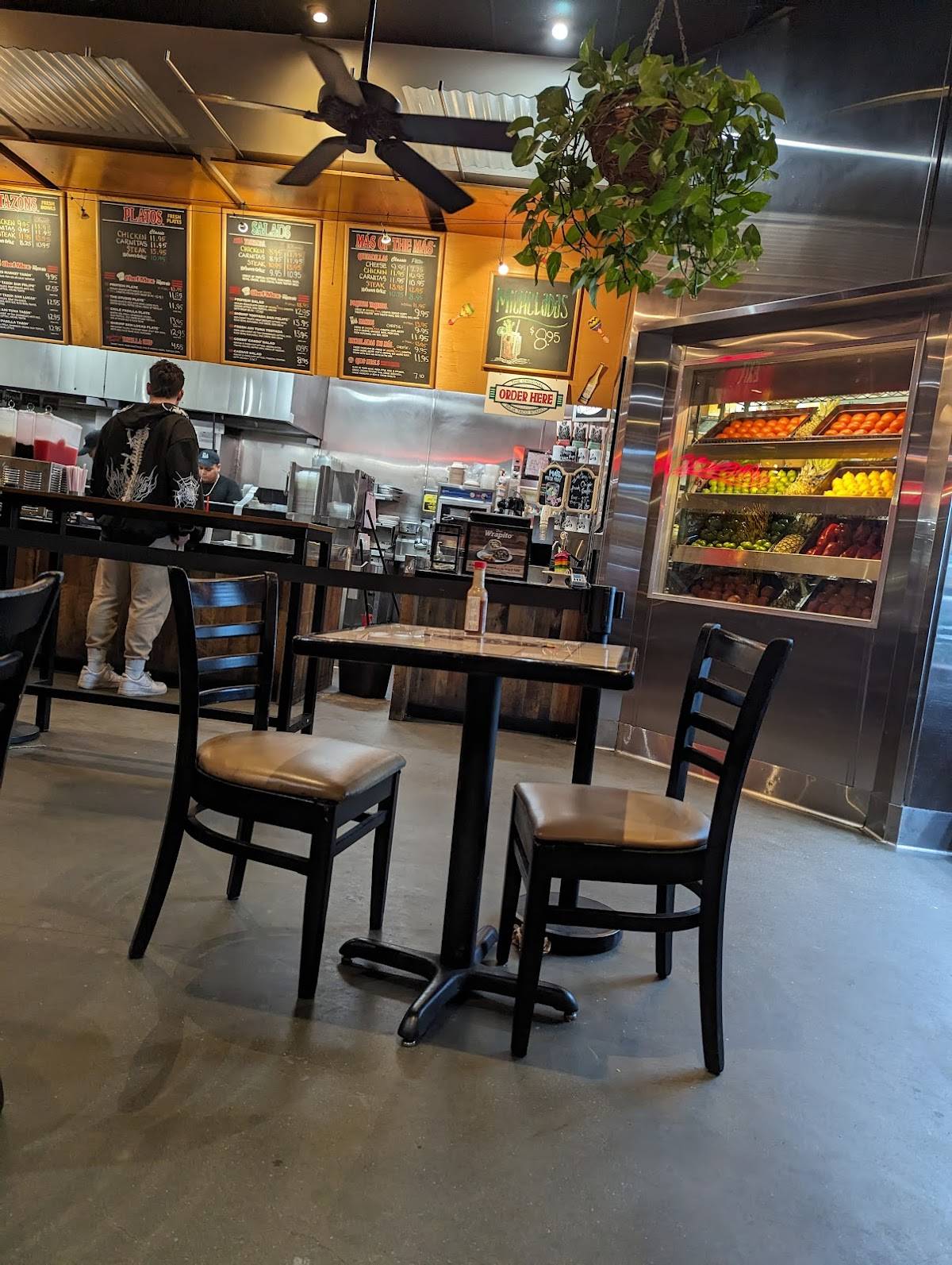 Poquito Más restaurant in Los Angeles - photo 5