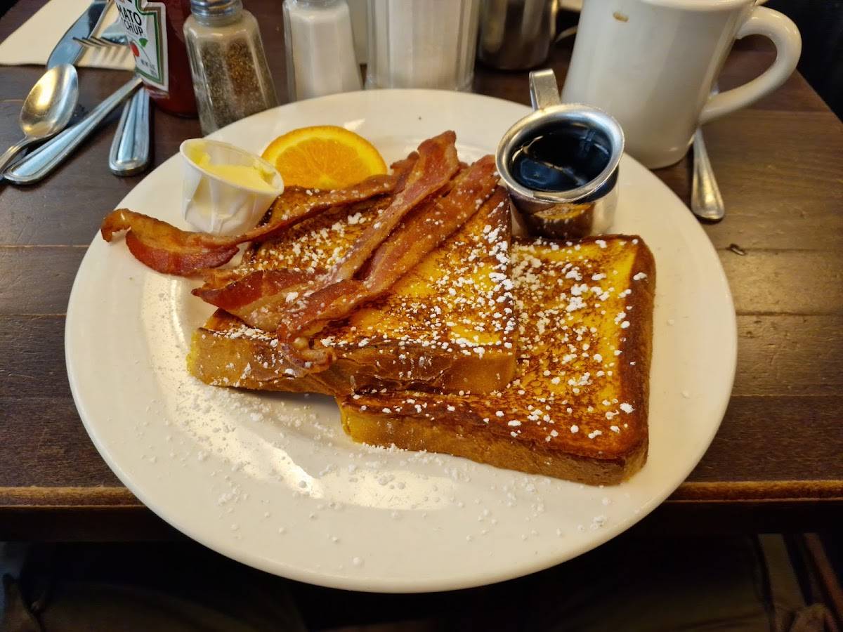 George's restaurant in New York - photo 2