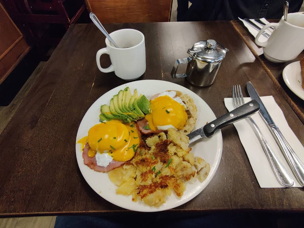 George's restaurant in New York - photo 7