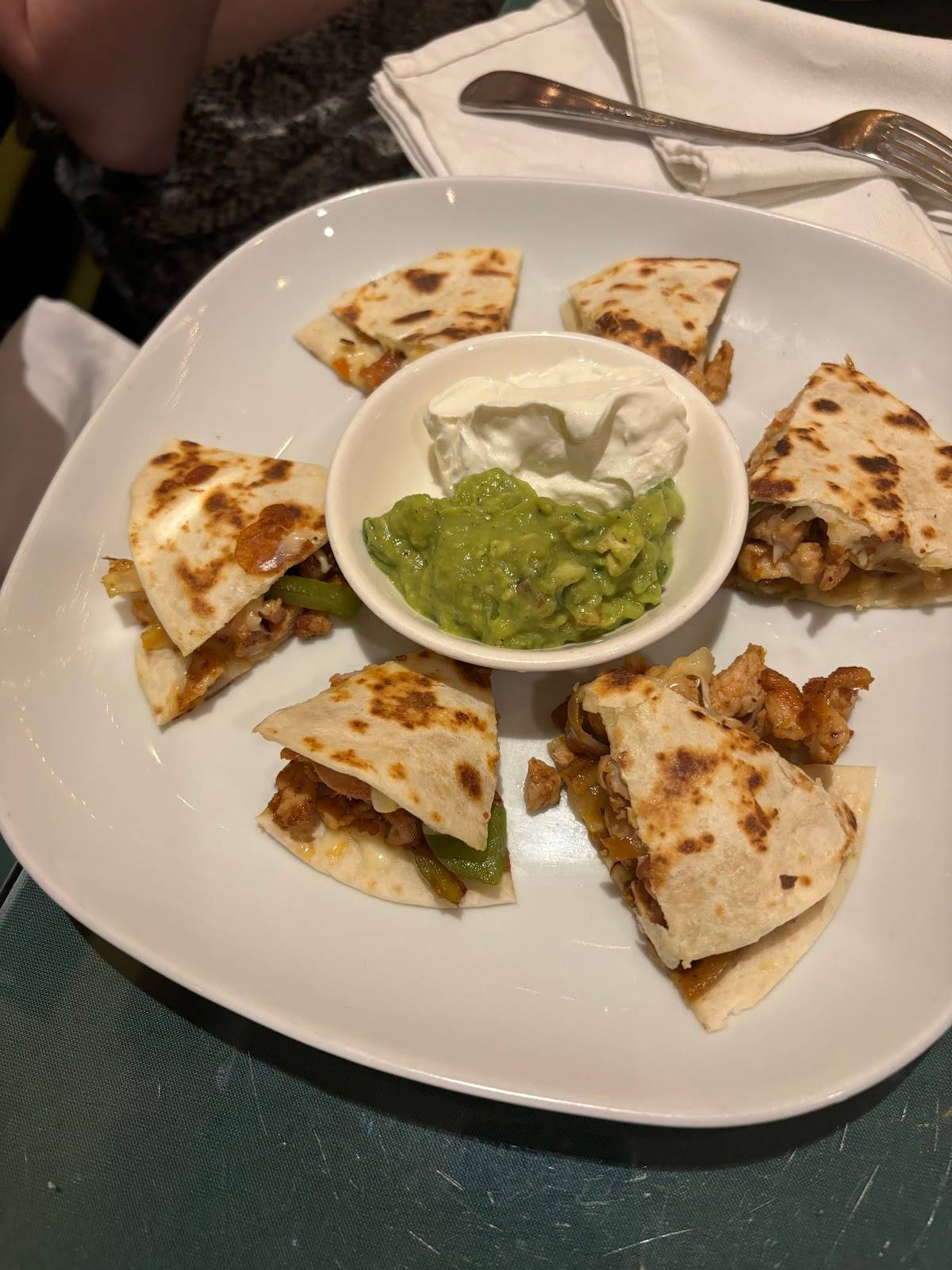 Mamasita Bar & Grill restaurant in New York City - photo 9