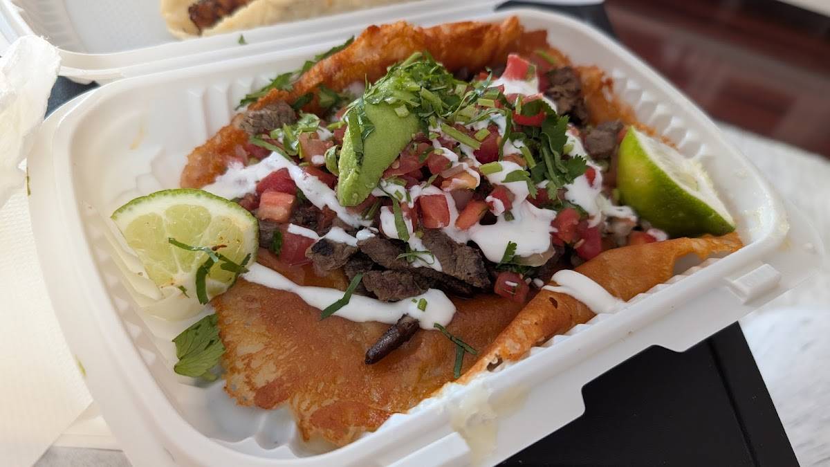Tacos El Compa Taqueria restaurant in San Jose - photo 5