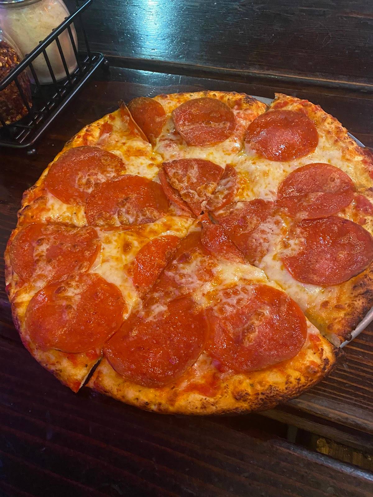 Pizanos Pizza restaurant in Reno - photo 6