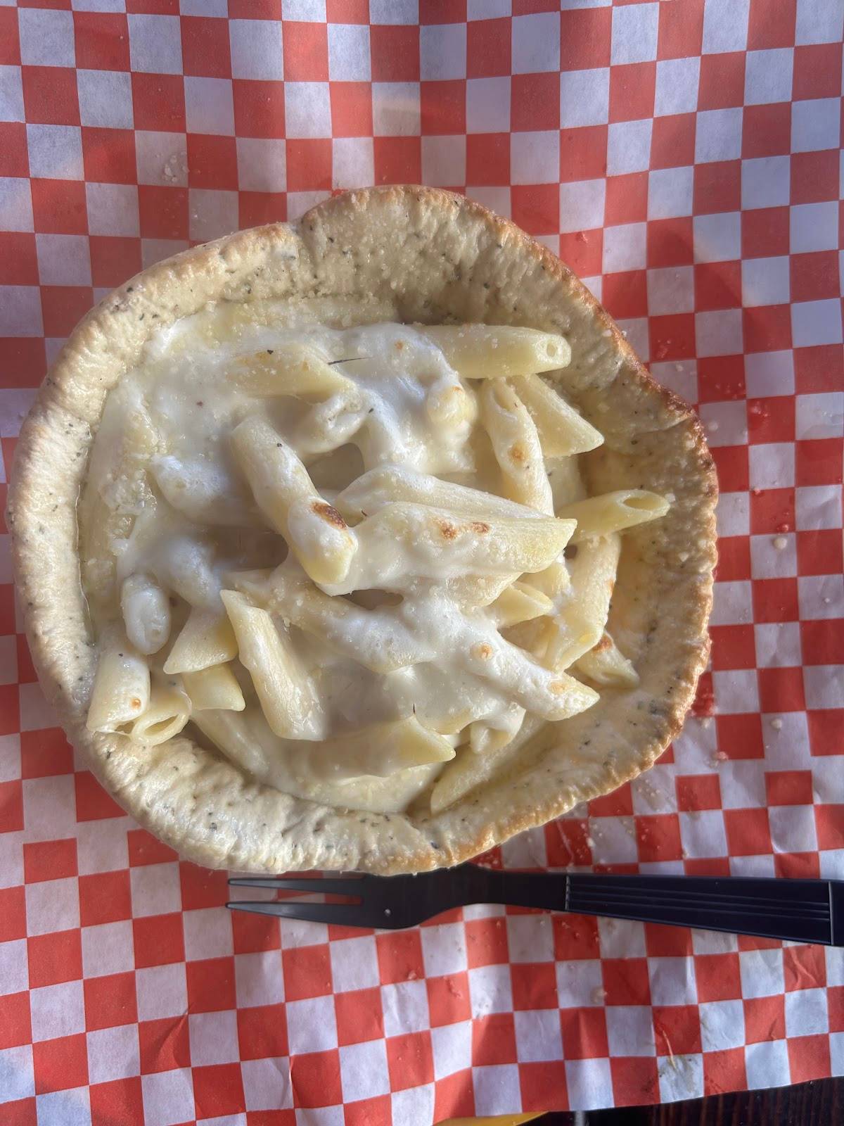 Pizanos Pizza restaurant in Reno - photo 9