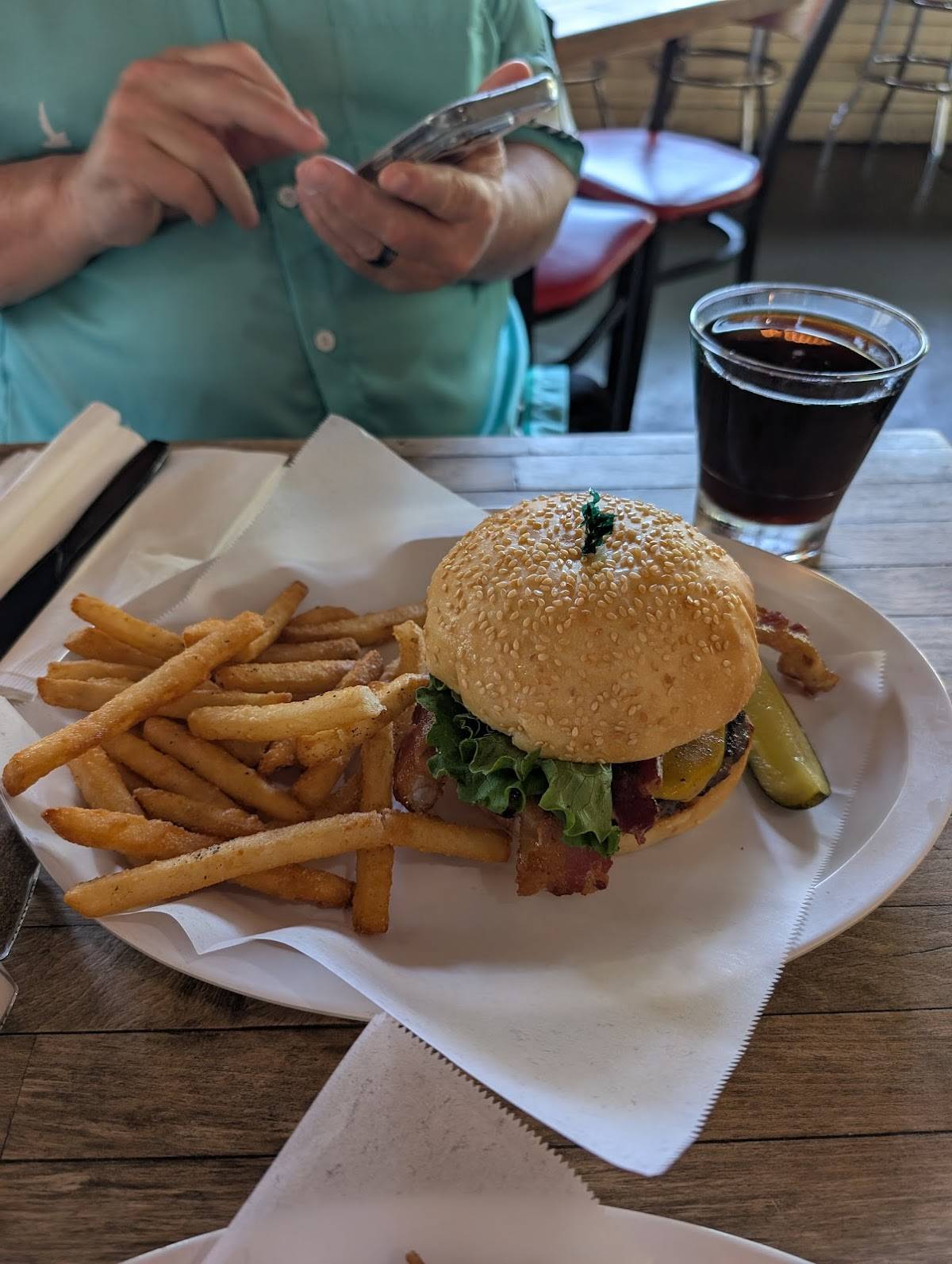 Burgers and Brew restaurant in Davis - photo 3