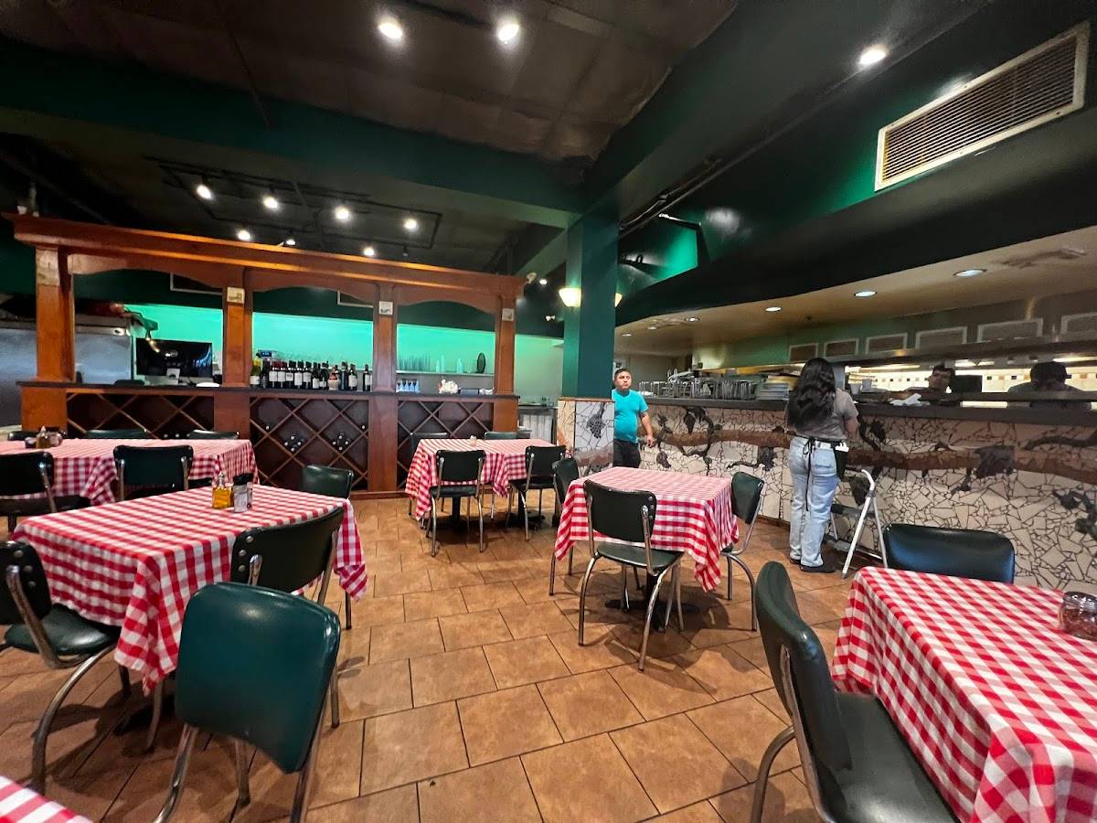 Collina's Italian Cafe restaurant in Houston - photo 6