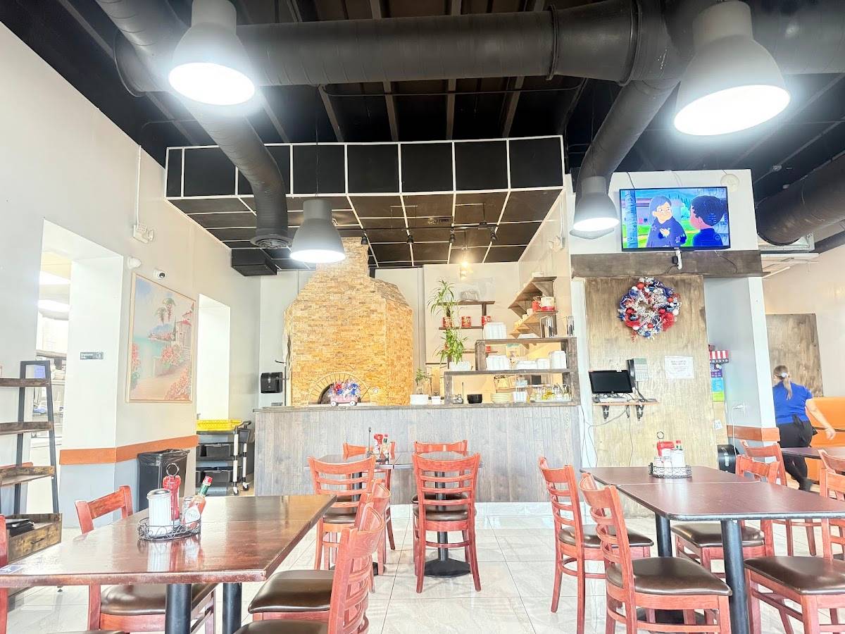 Rinconcito SuperLatinos Cafeteria restaurant in Homestead - photo 4