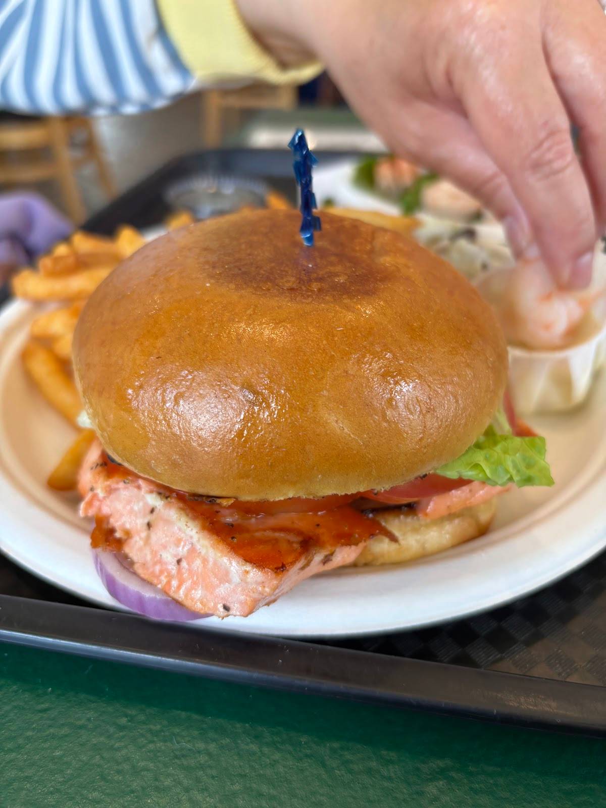 Sea Harvest Restaurant & Fish Market restaurant in Monterey - photo 3