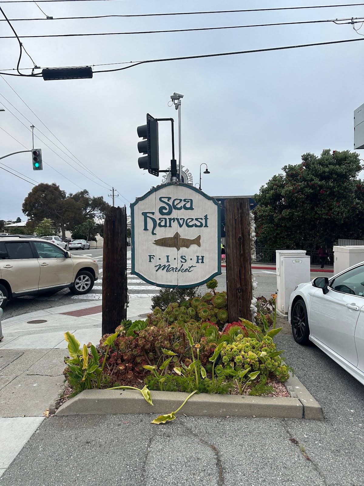 Sea Harvest Restaurant & Fish Market restaurant in Monterey - photo 7