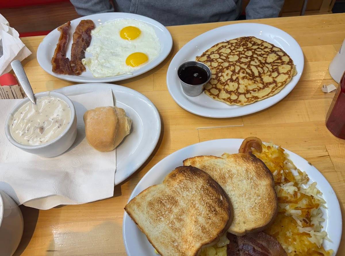The Bunnery Bakery & Restaurant restaurant in Jackson - photo 3
