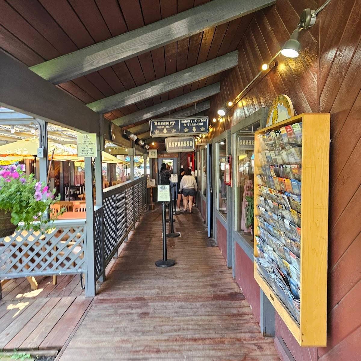 The Bunnery Bakery & Restaurant restaurant in Jackson - photo 7