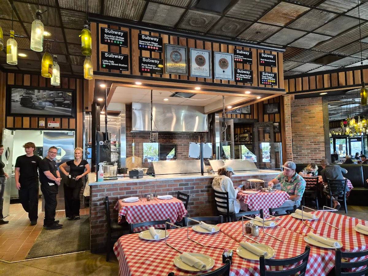 Grimaldi's Pizzeria restaurant in Sparks - photo 5