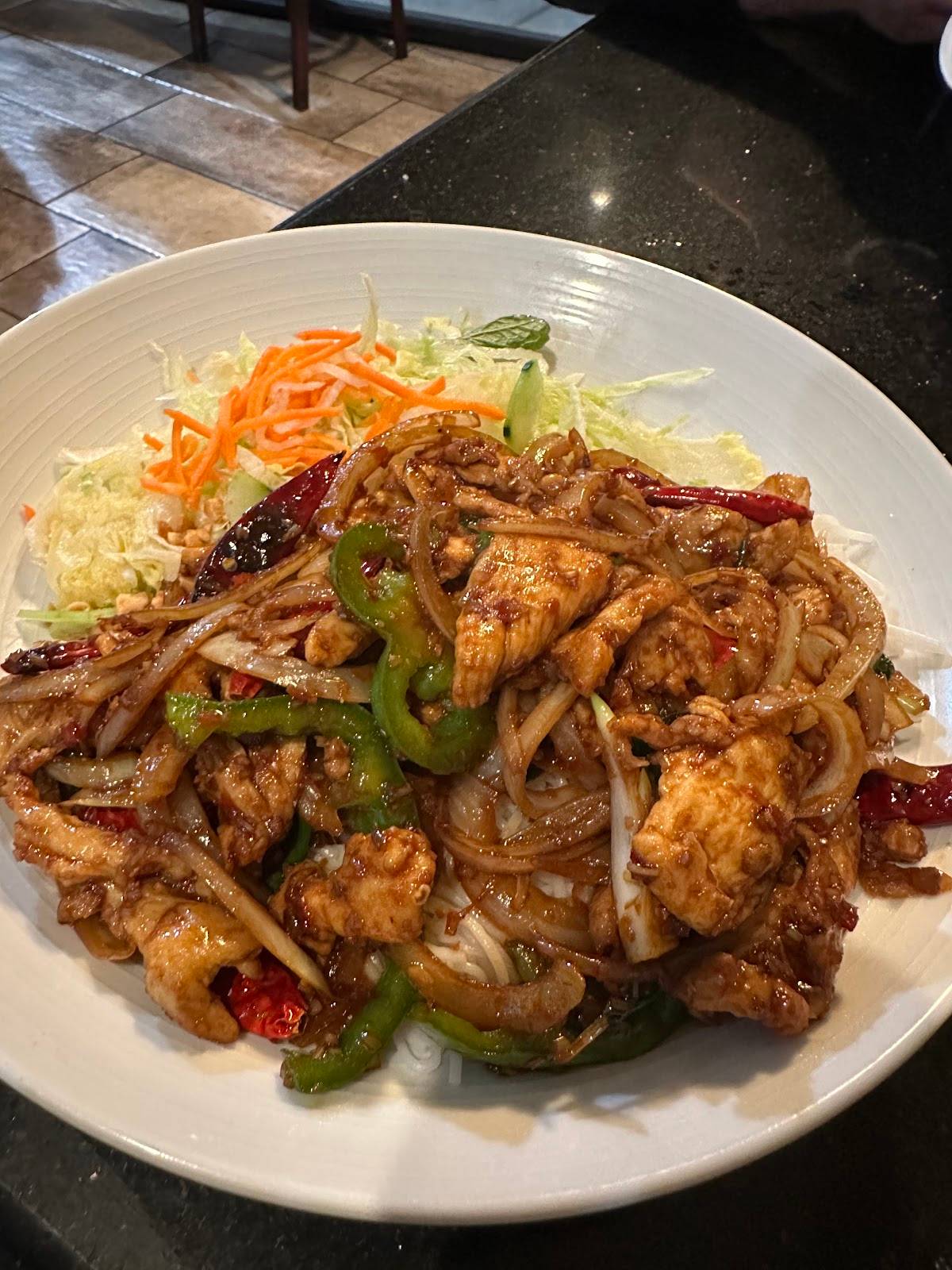 Pho Saigon Bay Restaurant - Photo 8