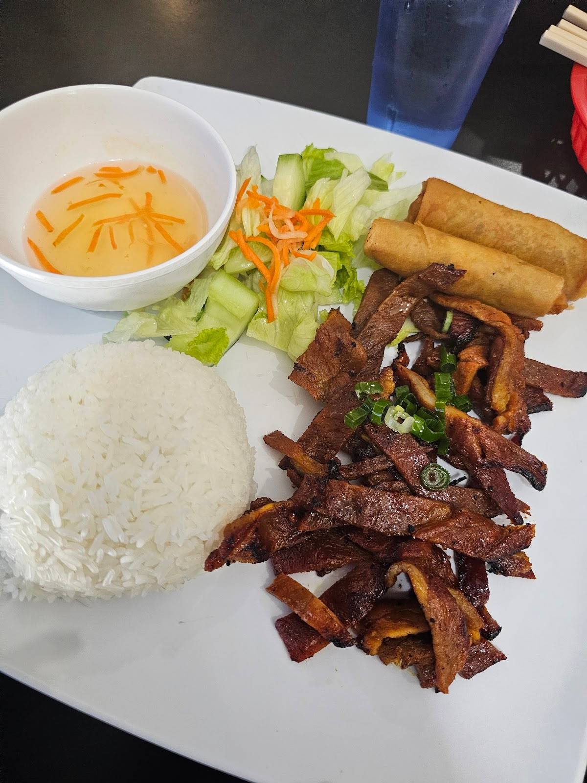 Pho Saigon Bay Restaurant - Photo 9