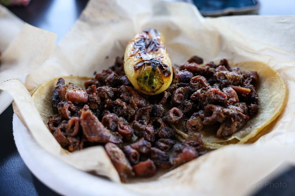 Tacos Los Cholos restaurant in Anaheim - photo 2