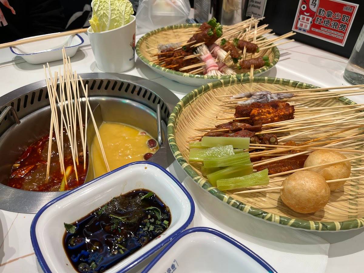 MLBB Hot Pot 马路边边 restaurant in Philadelphia - photo 4