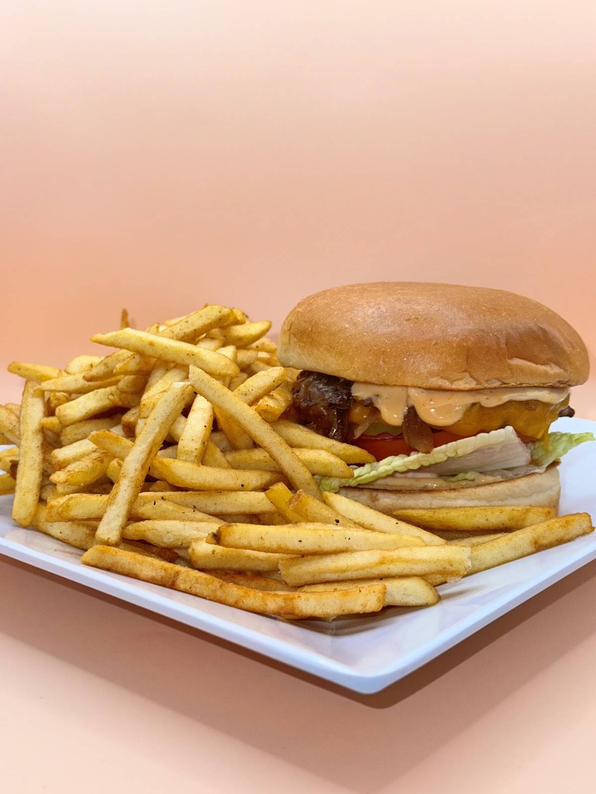 C'est Bon Caribbean Creole Cuisine restaurant in Baytown - photo 8