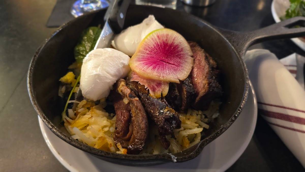 Brix Tavern - Tualatin restaurant in Tualatin - photo 4
