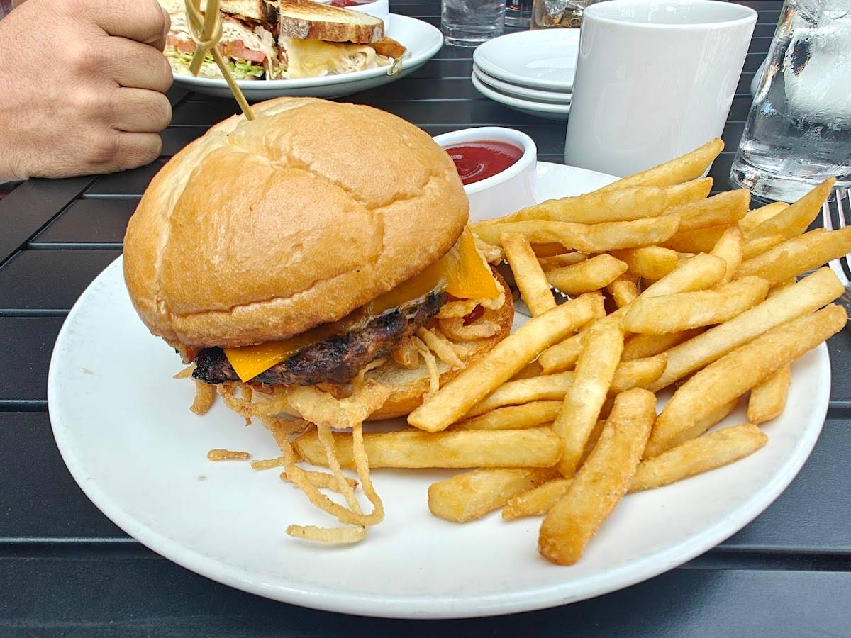 Brix Tavern - Tualatin restaurant in Tualatin - photo 8