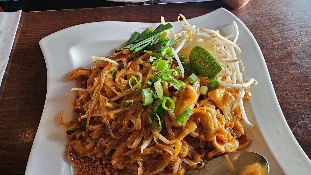 Srivilai Thai Cuisine restaurant in Seattle - photo 3