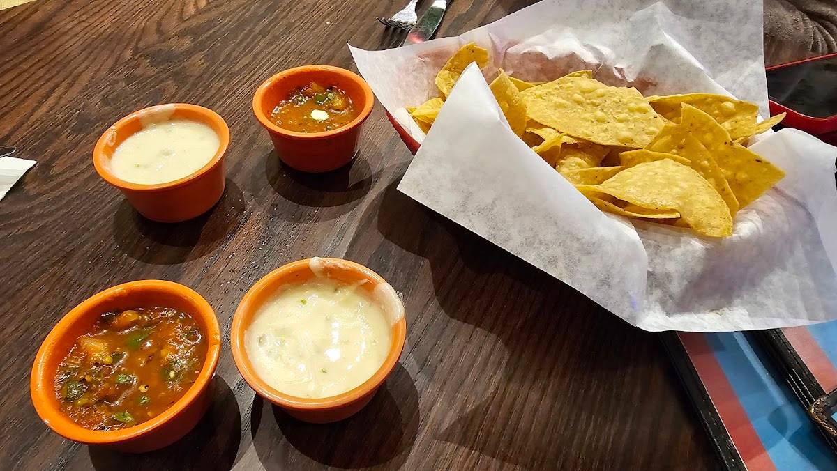 Miguel's Cocina restaurant in San Diego - photo 6