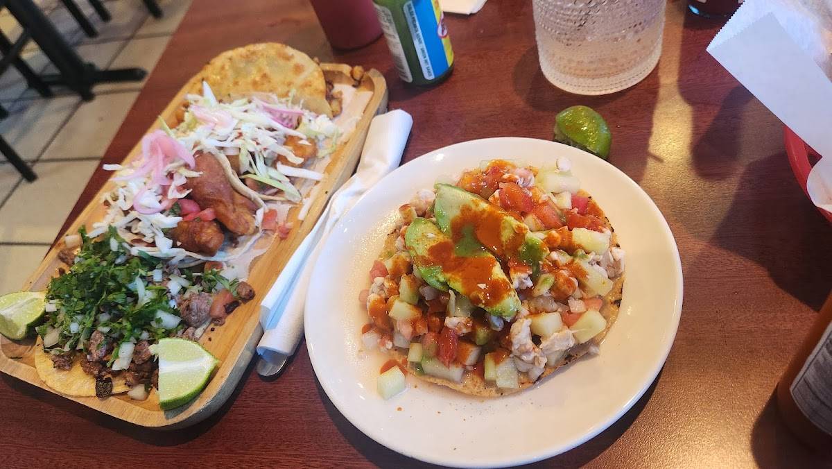 Mariscos Mi Lindo Sinaloa restaurant in Glendale - photo 8