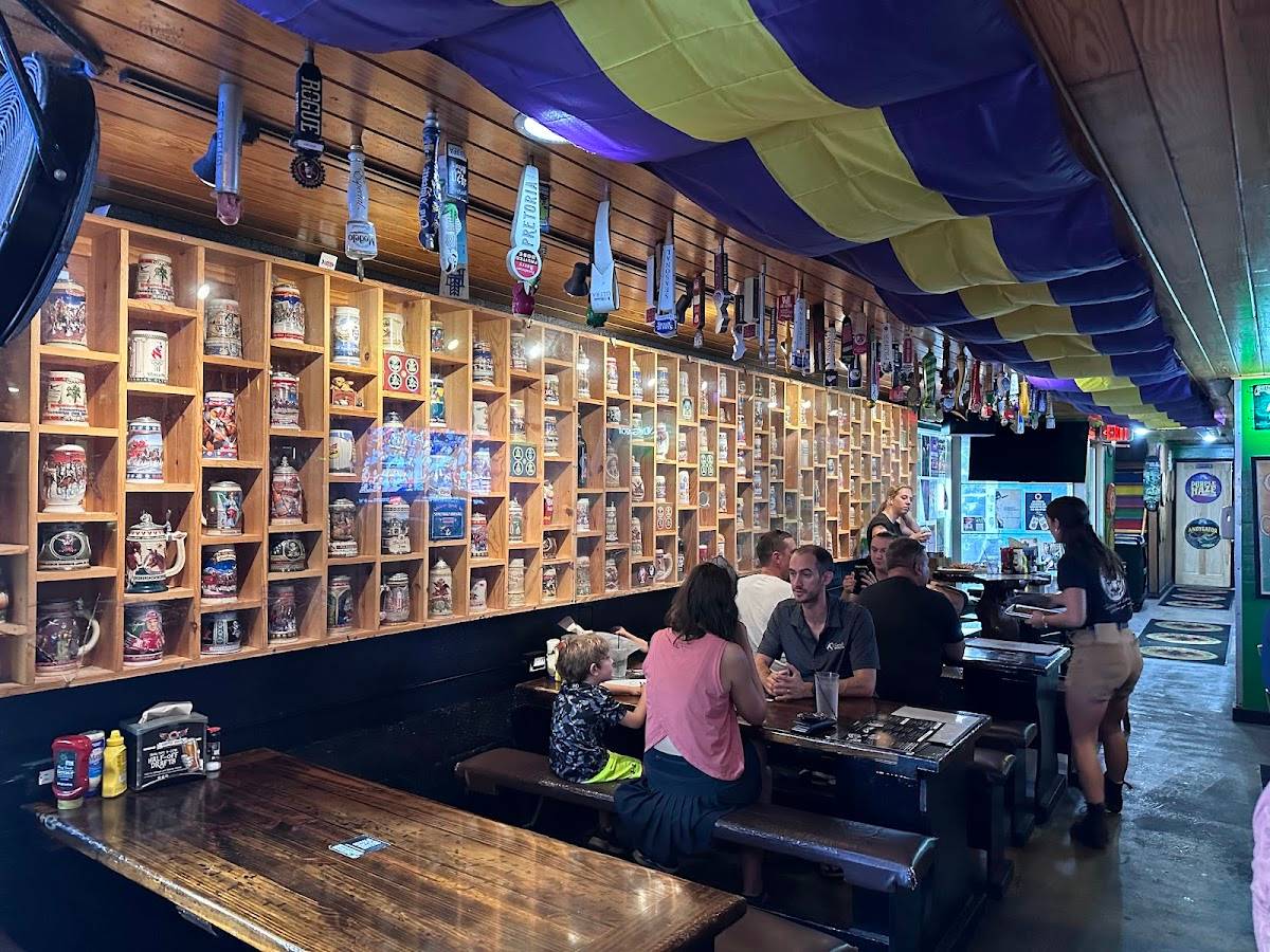 Loda Bier Garten restaurant in Mobile - photo 7