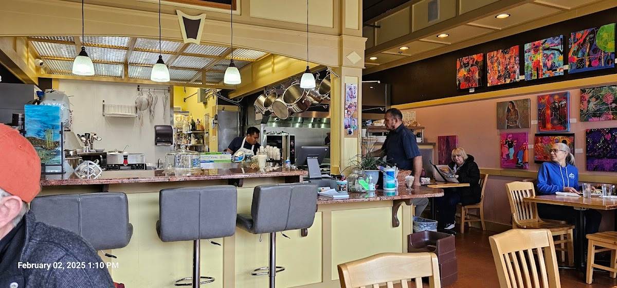 Nye Beach Cafe restaurant in Newport - photo 9
